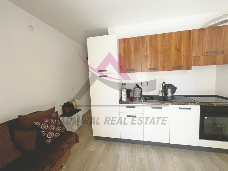 Дава под Наем 2-СТАЕН в град Варна, Гранд Мол - 42 кв.м / 470 € » 919.24 лв., АДМИРАЛ РИЪЛ ЕСТЕЙТ ЕООД