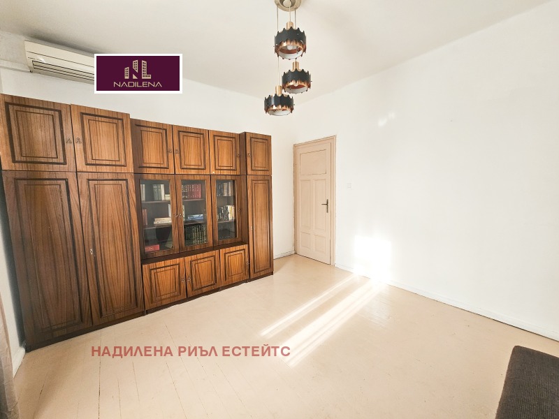 Дава под наем 3-СТАЕН, гр. София, Център, снимка 6 - Апартаменти - 52809452