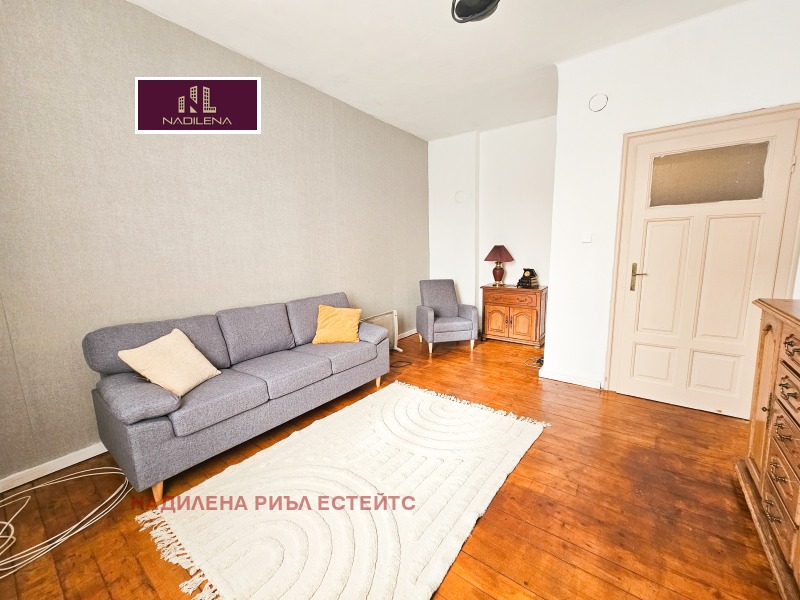 Дава под наем 3-СТАЕН, гр. София, Център, снимка 2 - Апартаменти - 52809452