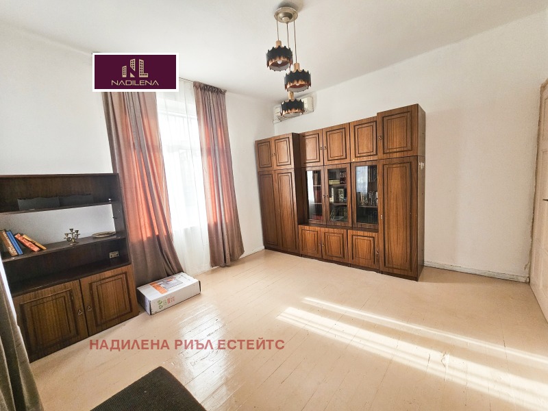 Дава под наем 3-СТАЕН, гр. София, Център, снимка 4 - Апартаменти - 52809452