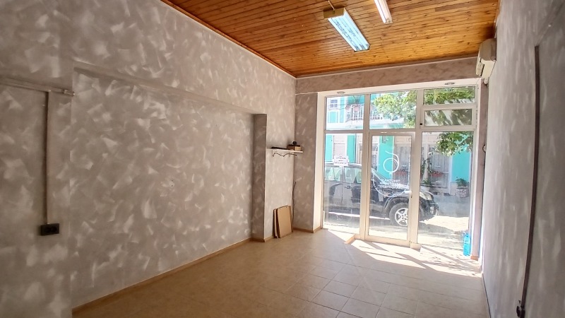 Дава под наем  Магазин град Шумен , Център , 30 кв.м | 95206142 - изображение [2]