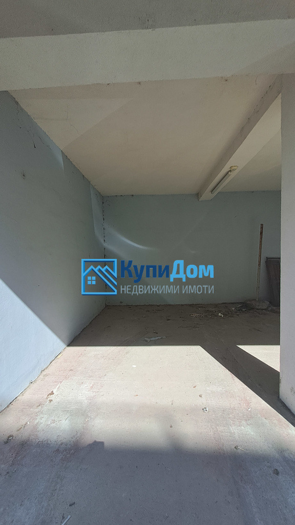 Дава под наем ГАРАЖ, ПАРКОМЯСТО, гр. Варна, Гранд Мол, снимка 2 - Гаражи и паркоместа - 55836564