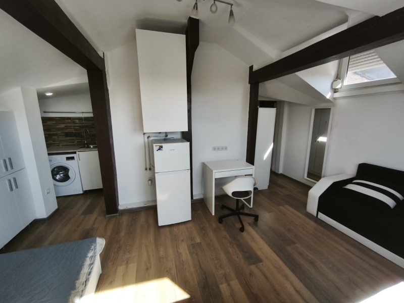 De inchiriat  Studio Varna , Grâțca mahala , 30 mp | 22930032 - imagine [3]