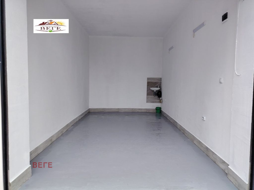 Дава под наем ГАРАЖ, ПАРКОМЯСТО, гр. Стара Загора, Железник - център, снимка 2 - Гаражи и паркоместа - 53943222