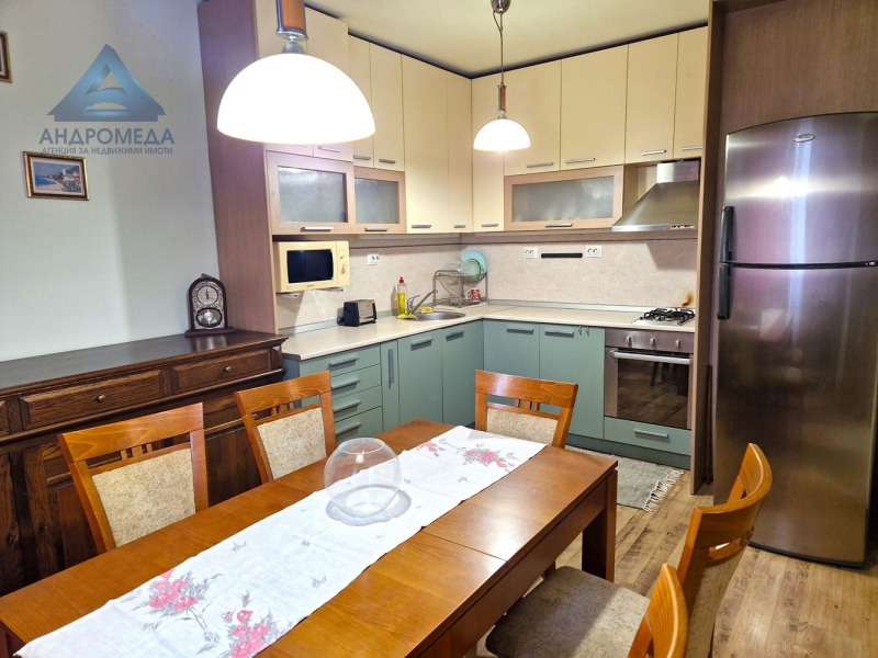 Kiadó  2 hálószobás Pleven , Sirok centar , 100 négyzetméter | 98785383