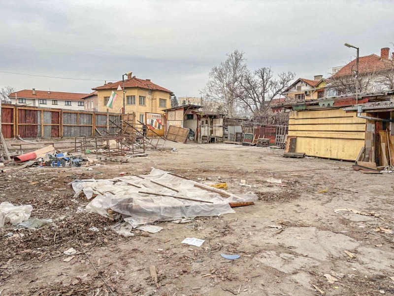 Дава под наем МЯСТО, гр. Кюстендил, Център, снимка 3 - Парцели - 53533500