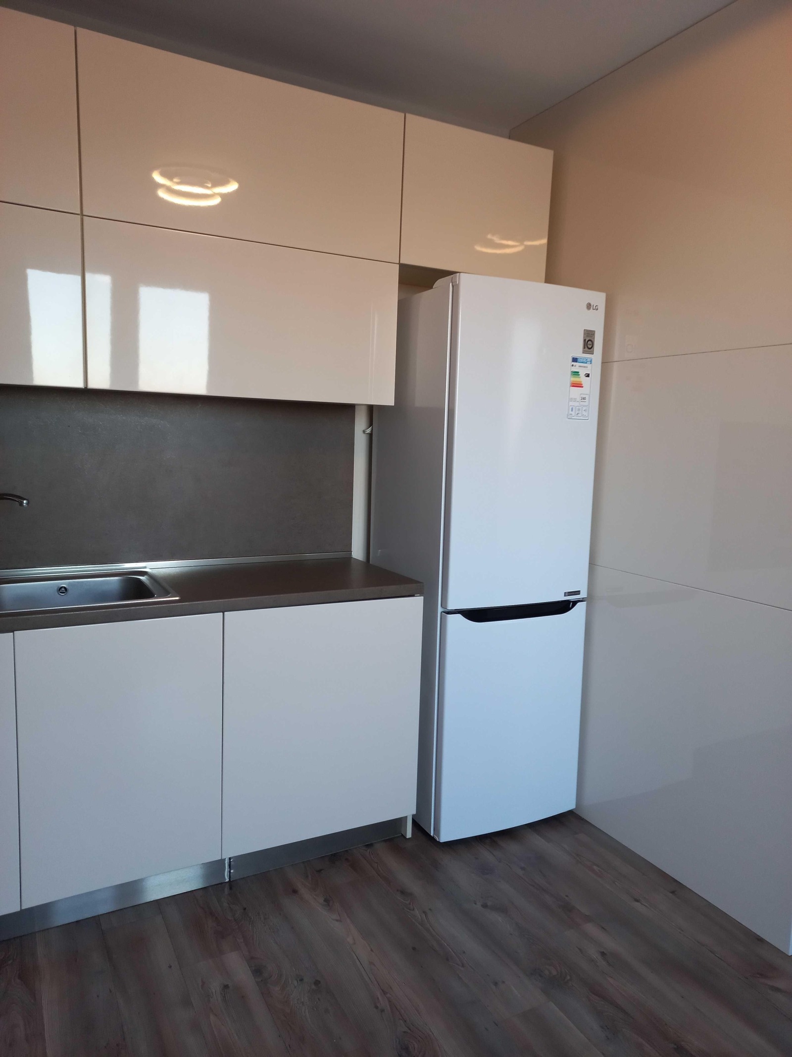 Дава под наем 3-СТАЕН, гр. София, Студентски град, снимка 3 - Апартаменти - 53355437