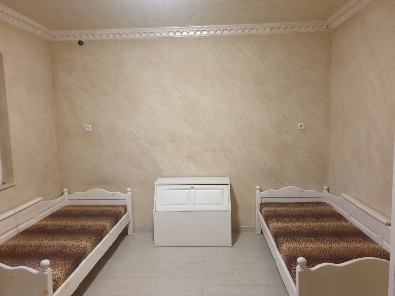 För uthyrning  Hus Golv region Plovdiv , Parvenec , 140 kvm | 97454876 - bild [3]