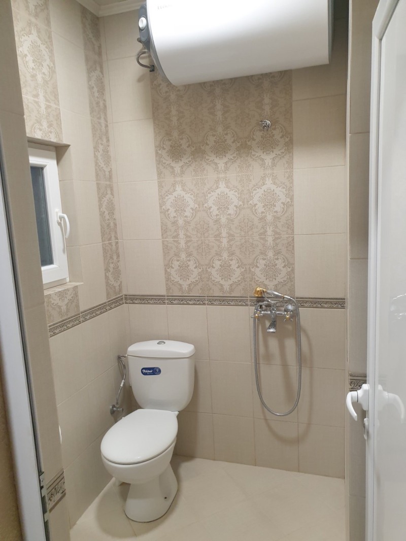 För uthyrning  Hus Golv region Plovdiv , Parvenec , 140 kvm | 97454876 - bild [11]