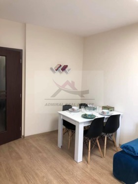 1 slaapkamer Ljatno kino Trakija, Varna 3