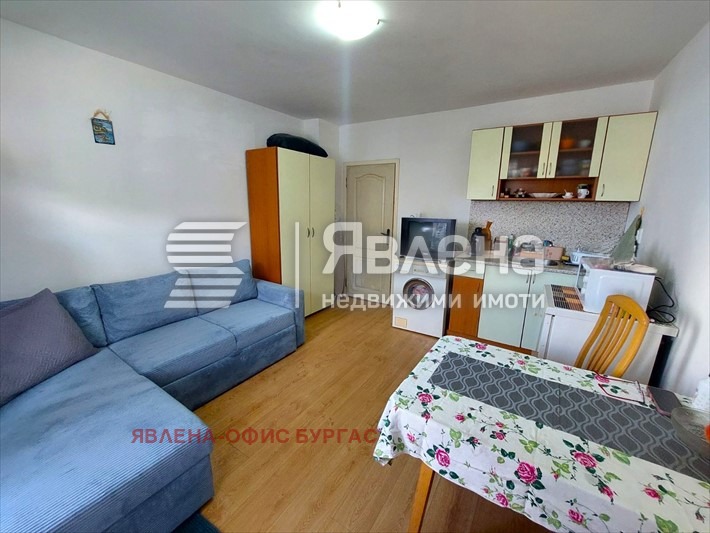 Дава под наем  1-стаен област Бургас , гр. Несебър , 28 кв.м | 97409429