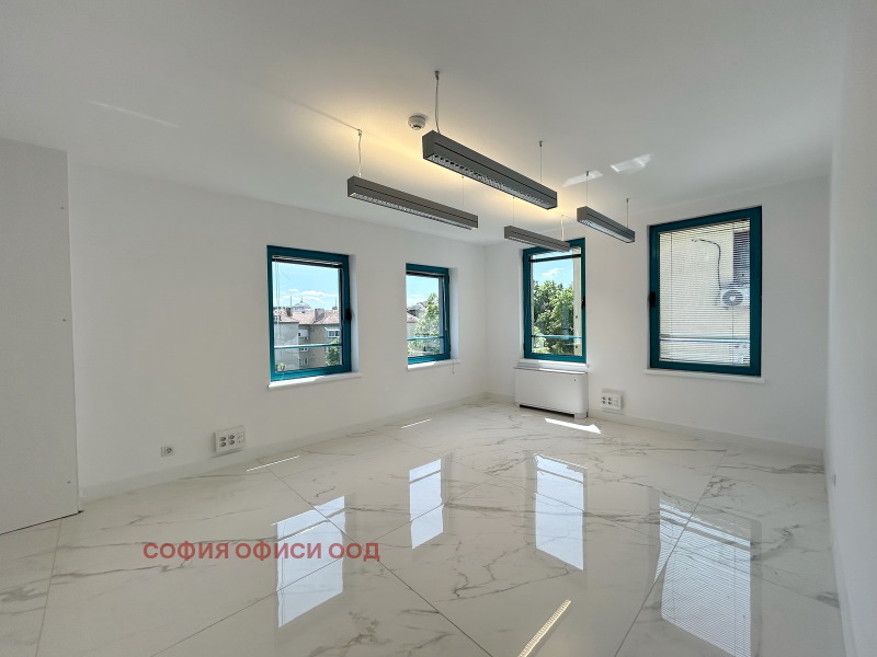 Издаје се  Канцеларија Софија , Центар , 300 м2 | 98133043 - слика [6]