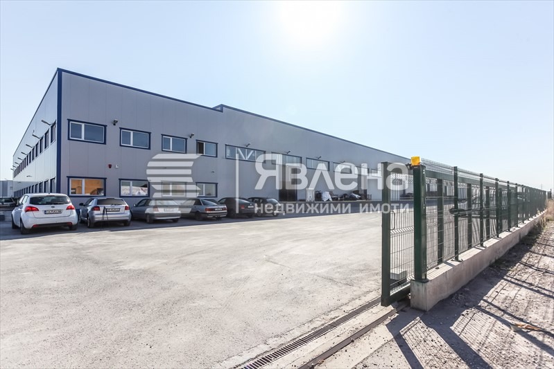 Дава под наем  Склад град София , Требич , 1000 кв.м | 75457233