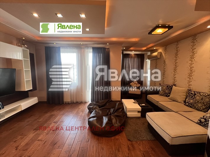 A louer  2 chambres Sofia , Tsentar , 115 m² | 97883225