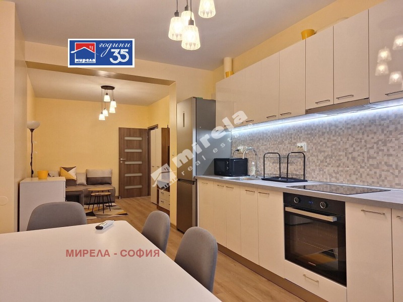 Дава под Наем 3-СТАЕН в град София, Център - 80 кв.м / 1 100 € » 2 151.41 лв., МИРЕЛА - СОФИЯ