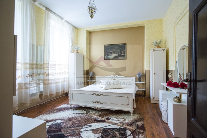 En renta  3+ dormitorios Varna , Tsentar , 250 metros cuadrados | 26313094 - imagen [6]
