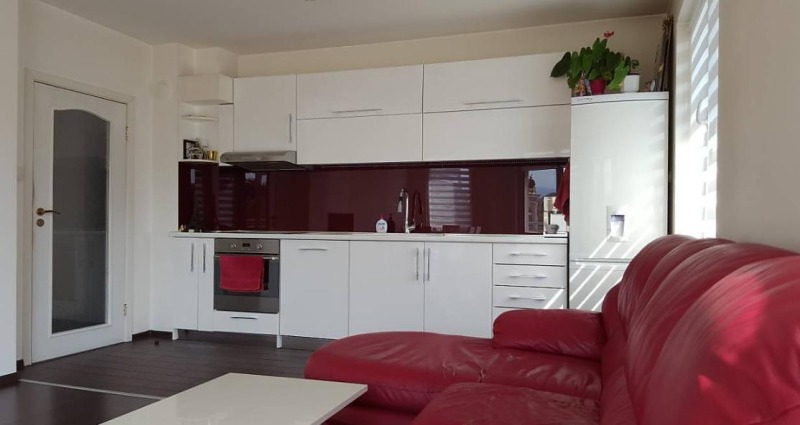Дава под нем  3-стаен, град Пловдив, Мараша •  613 € • ID 22764557 — holmes.bg - [1] 