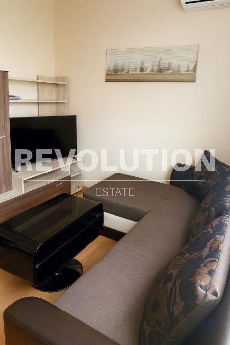 Te huur  1 slaapkamer Varna , Tsentar , 43 m² | 35956845