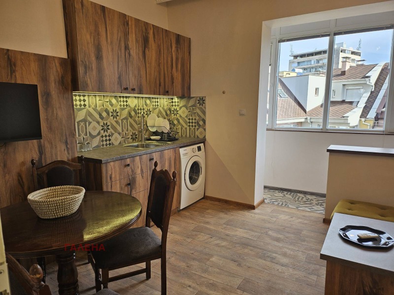 Дава под наем 3-СТАЕН, гр. Пловдив, Център, снимка 4 - Апартаменти - 53536946