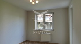 3 quartos Iztok, Sofia 8