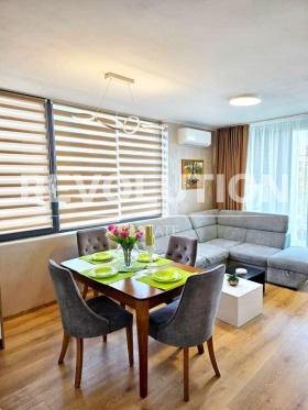 1 chambre Tchaika, Varna