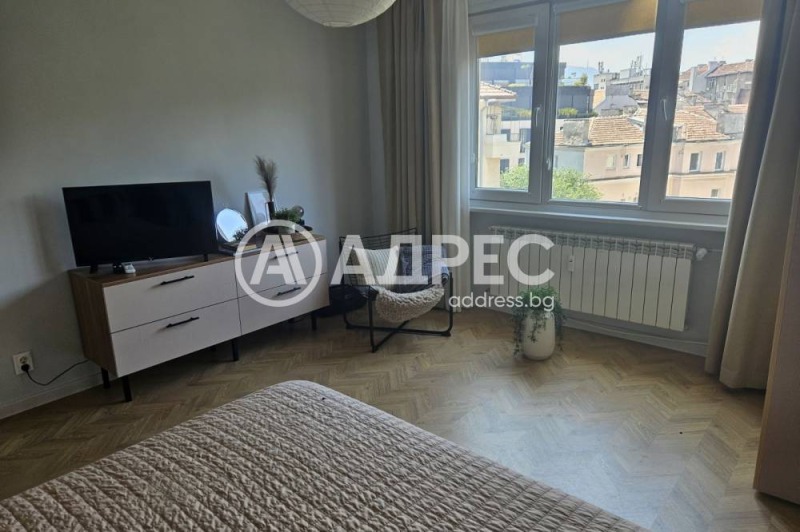 Издаје се  1 спаваћа соба Софија , Центар , 74 м2 | 53425115 - слика [6]