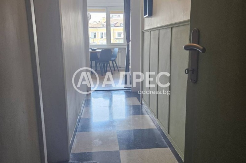 Издаје се  1 спаваћа соба Софија , Центар , 74 м2 | 53425115 - слика [14]