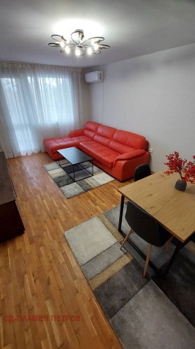 1 dormitor Bolnițata, Șumen 2