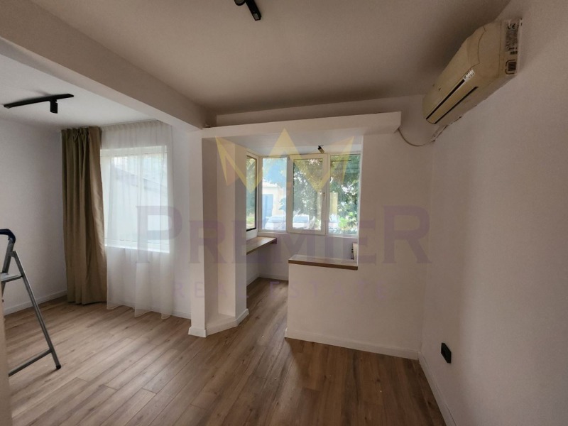 В аренду  2 спальни Варна , Цветен квартал , 100 кв.м | 61800113 - изображение [12]