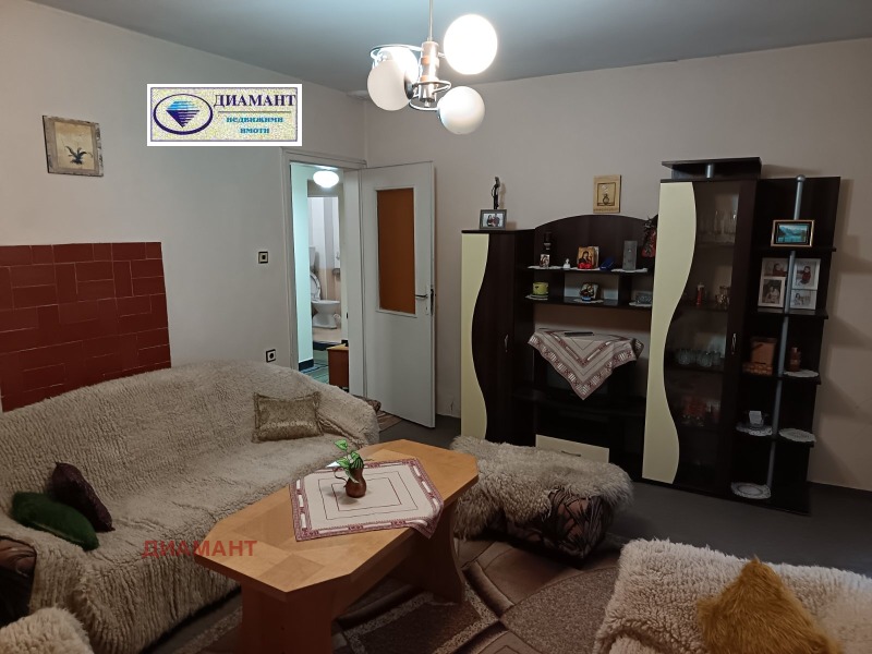 В оренду  1 спальня Русе , Център , 68 кв.м | 25681900