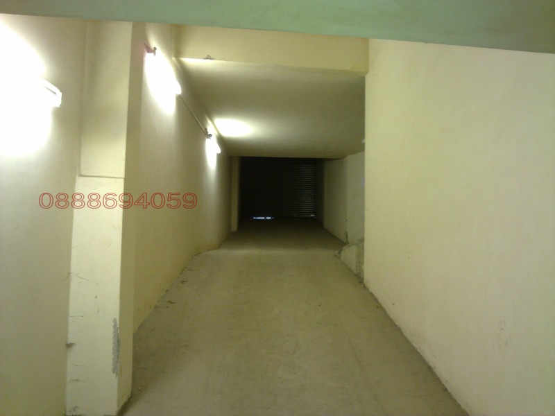 Дава под наем ГАРАЖ, ПАРКОМЯСТО, гр. София, Редута, снимка 10 - Гаражи и паркоместа - 52783413