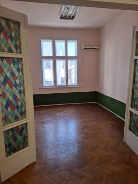 3+ slaapkamer Tsentar, Burgas 10