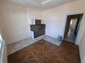 3+ camere da letto Tsentar, Burgas 1