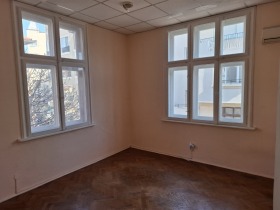 3+ dormitor Țentâr, Burgas 11