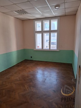 3+ bedroom Tsentar, Burgas 10