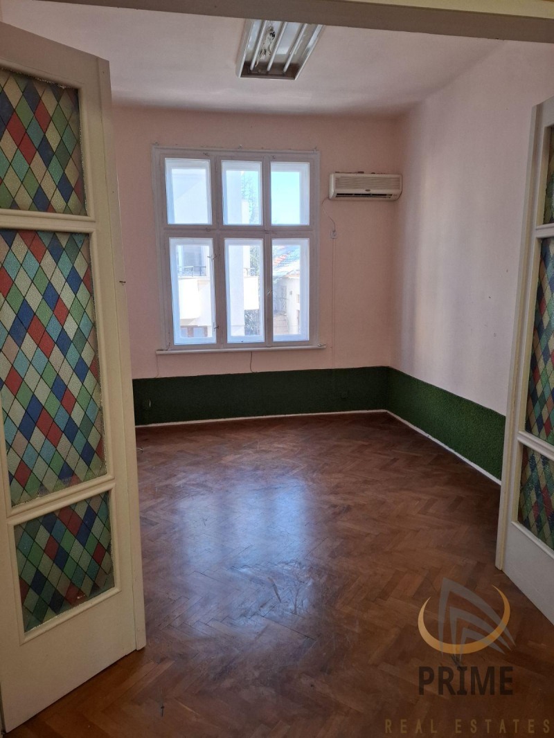 В оренду  3+ кімнати Бургас , Център , 100 кв.м | 48933036 - зображення [13]