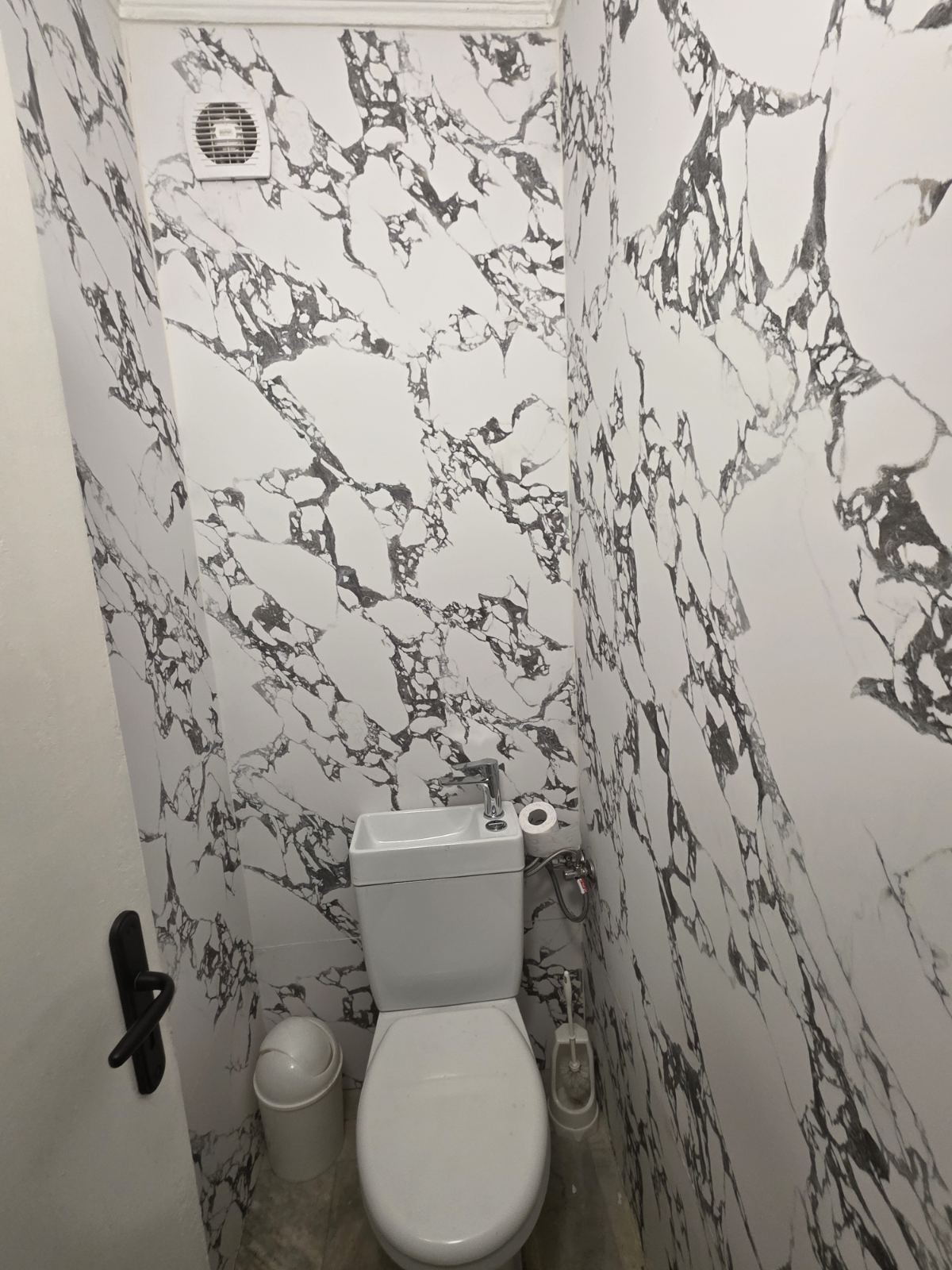 Дава под наем 3-СТАЕН, гр. София, Света Троица, снимка 15 - Апартаменти - 53811451