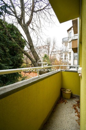 2 bedroom Oborishte, Sofia 12