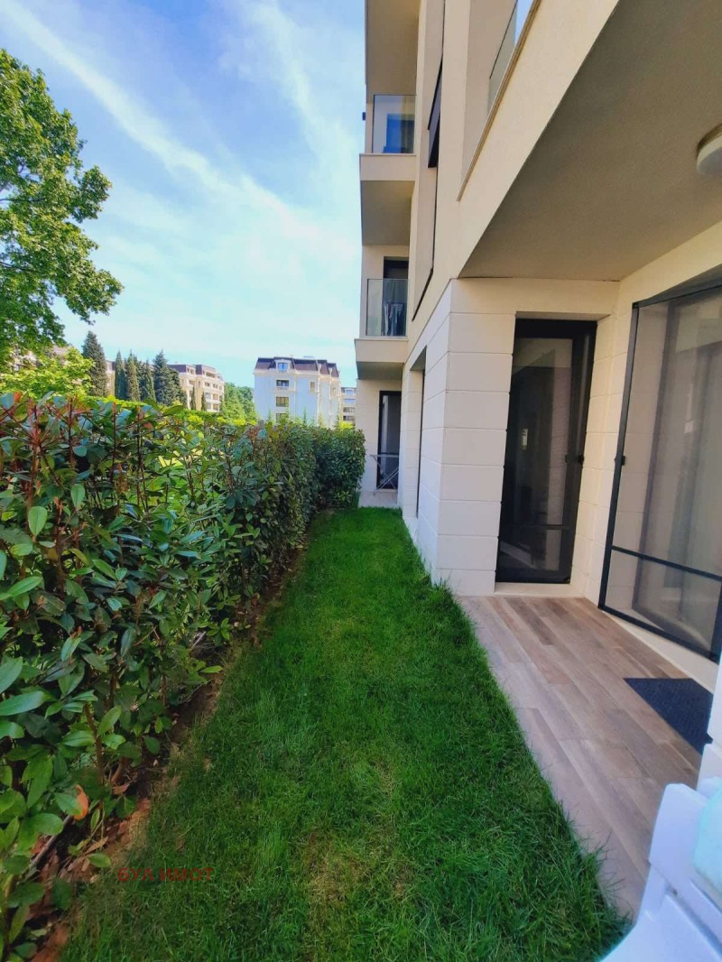 För uthyrning  1 sovrum Varna , k.k. Sv.Sv. Konstantin i Elena , 65 kvm | 20354508 - bild [8]