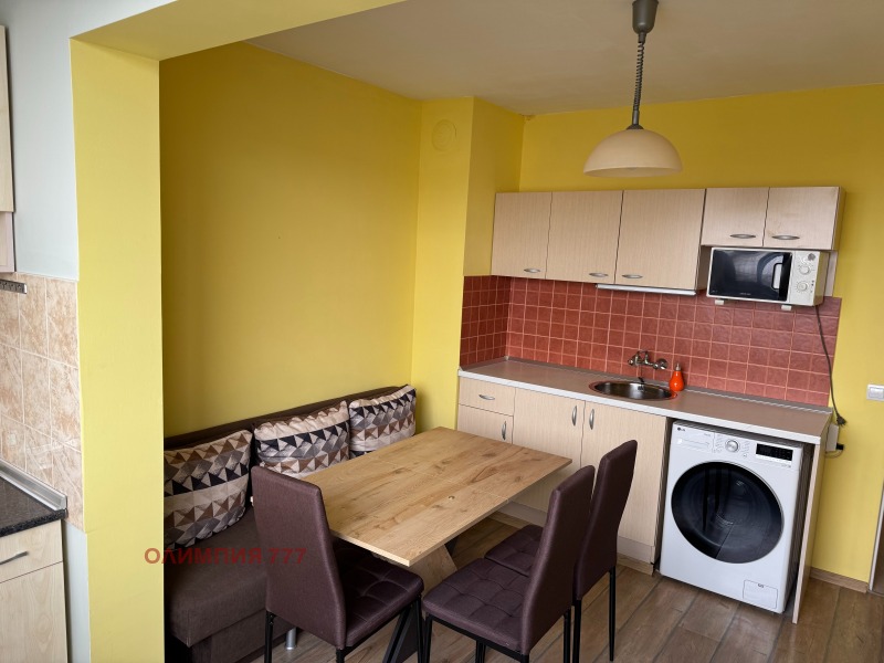 В аренду  1 спальня Плевен , Широк център , 50 кв.м | 69590933