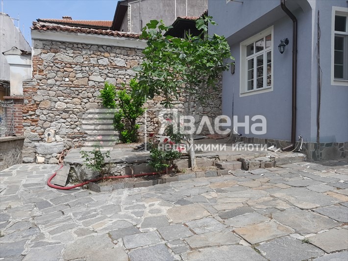 De inchiriat  Etajul casei Plovdiv , Țentâr , 170 mp | 41676403 - imagine [10]