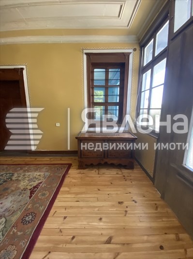 De inchiriat  Etajul casei Plovdiv , Țentâr , 170 mp | 41676403 - imagine [6]