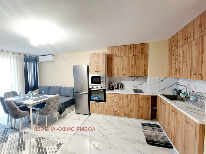 Дава под Наем 3-СТАЕН в град Ямбол, Аврен - 88 кв.м / 613.55 € » 1 200 лв., ЯВЛЕНА-ОФИС ЯМБОЛ