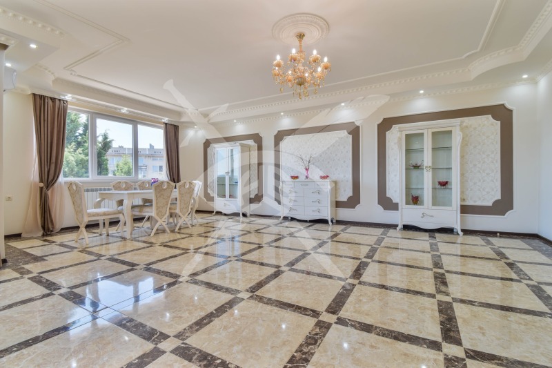 Te huur  3+ slaapkamer Varna , Mladost 1 , 300 m² | 30892835 - afbeelding [2]
