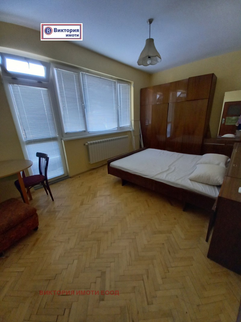 Дава под наем  3-стаен град Велико Търново , Център , 100 кв.м | 61527100