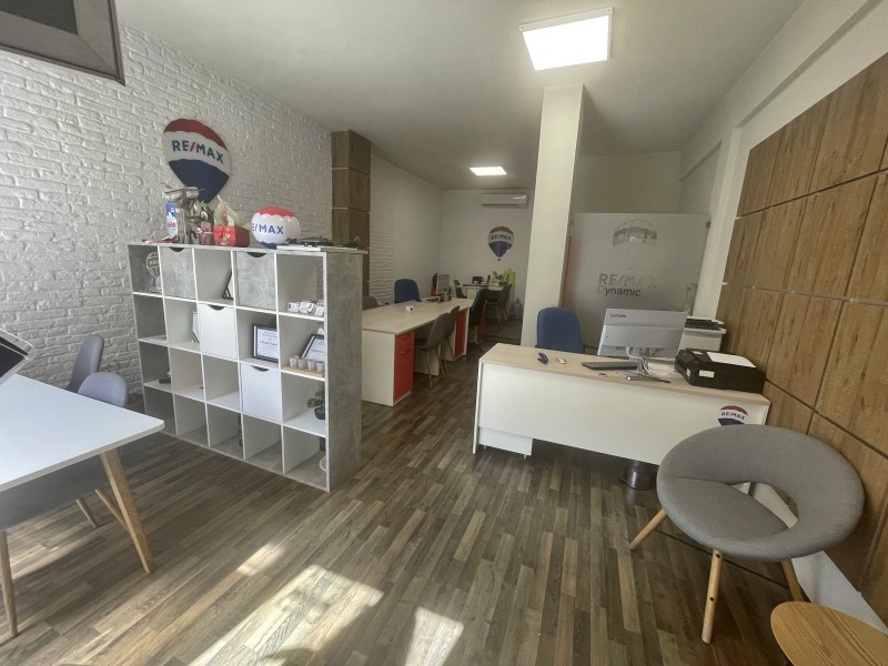 Do wynajęcia  Sklep Burgas , Centar , 60 mkw | 57691673 - obraz [3]