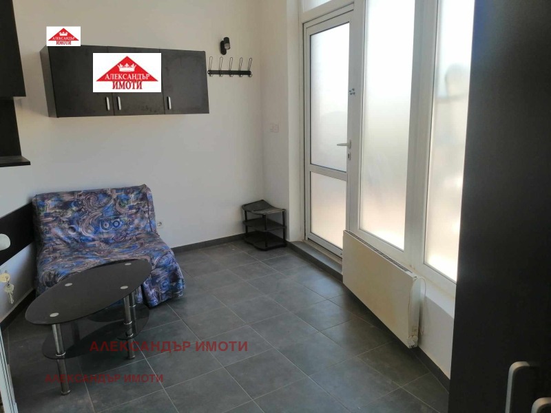 Kiadó  Stúdió Sofia , Ljulin 6 , 30 négyzetméter | 30837886 - kép [2]