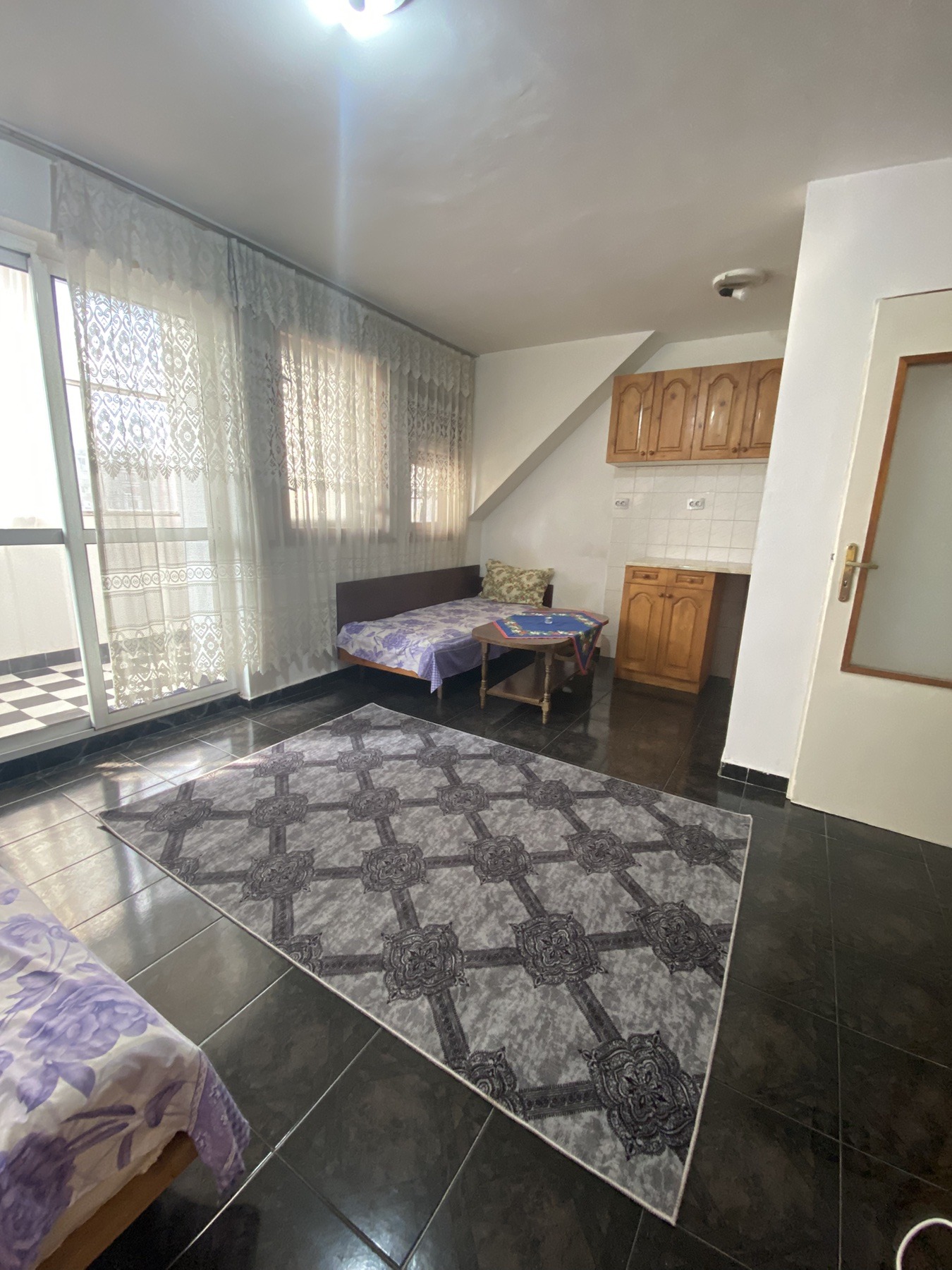 Дава под наем 1-СТАЕН, гр. Пловдив, Кючук Париж, снимка 2 - Апартаменти - 53682451