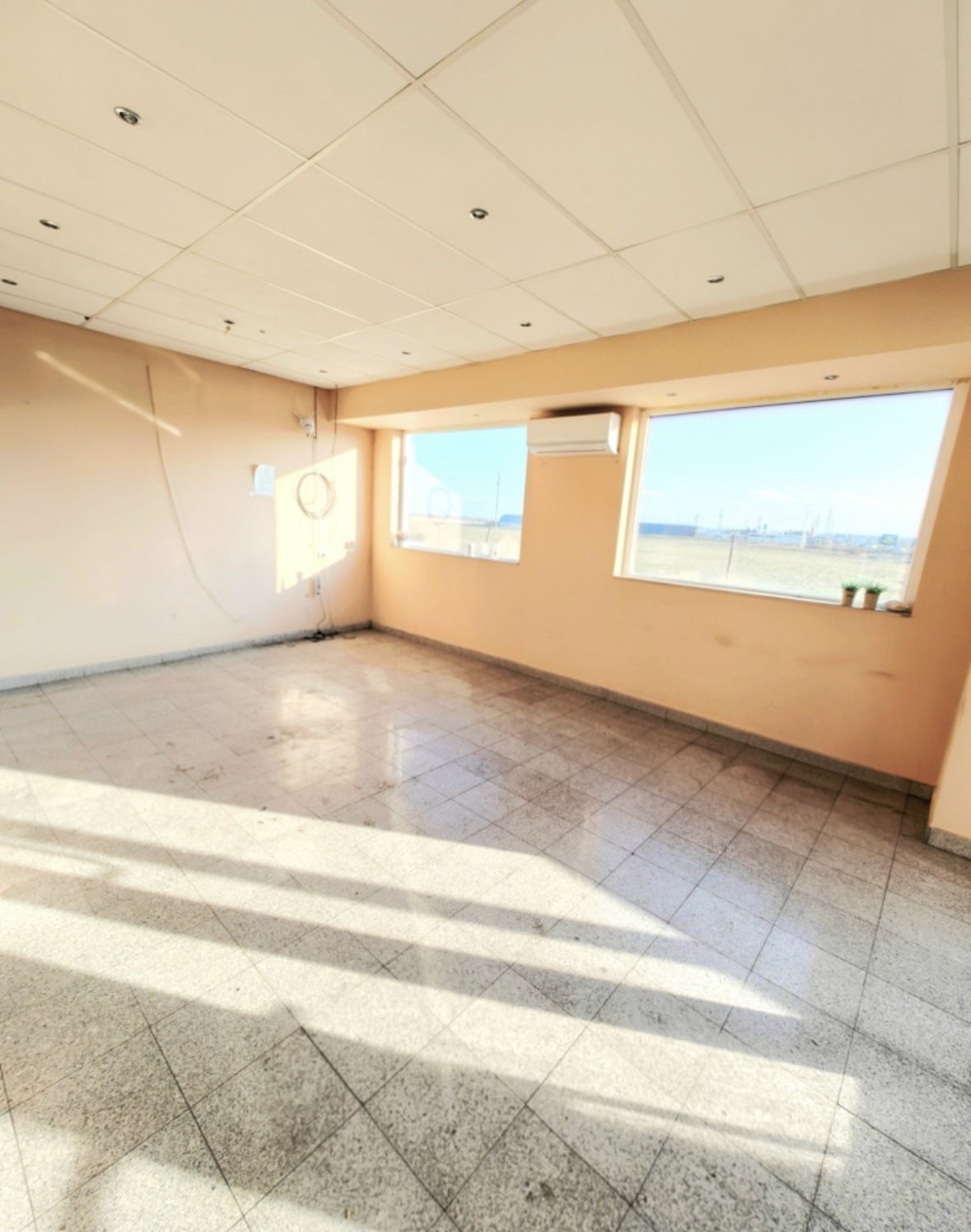 Дава под наем ПРОМ. ПОМЕЩЕНИЕ, гр. София, Обеля 2, снимка 10 - Производствени сгради - 53620422