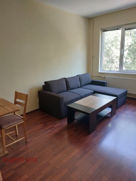 1 chambre Tvardi livadi, Pernik 1